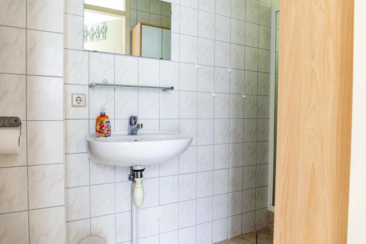 Bungalow 40 Op Recreatiepark De Wielen Синт-Мартен Экстерьер фото