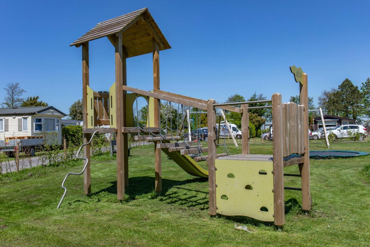 Bungalow 40 Op Recreatiepark De Wielen Синт-Мартен Экстерьер фото